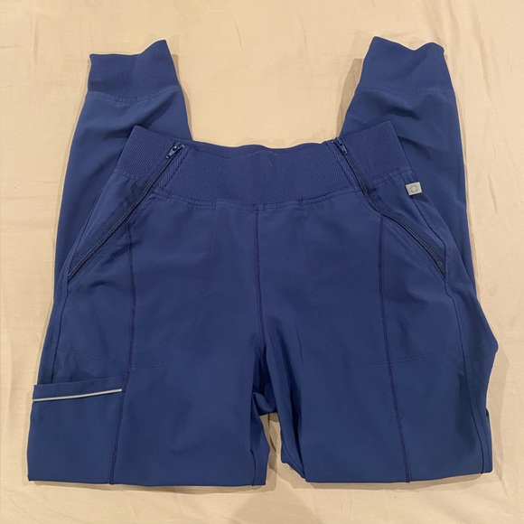 Cherokee Infinity Scrub Set - Picture 7 of 15